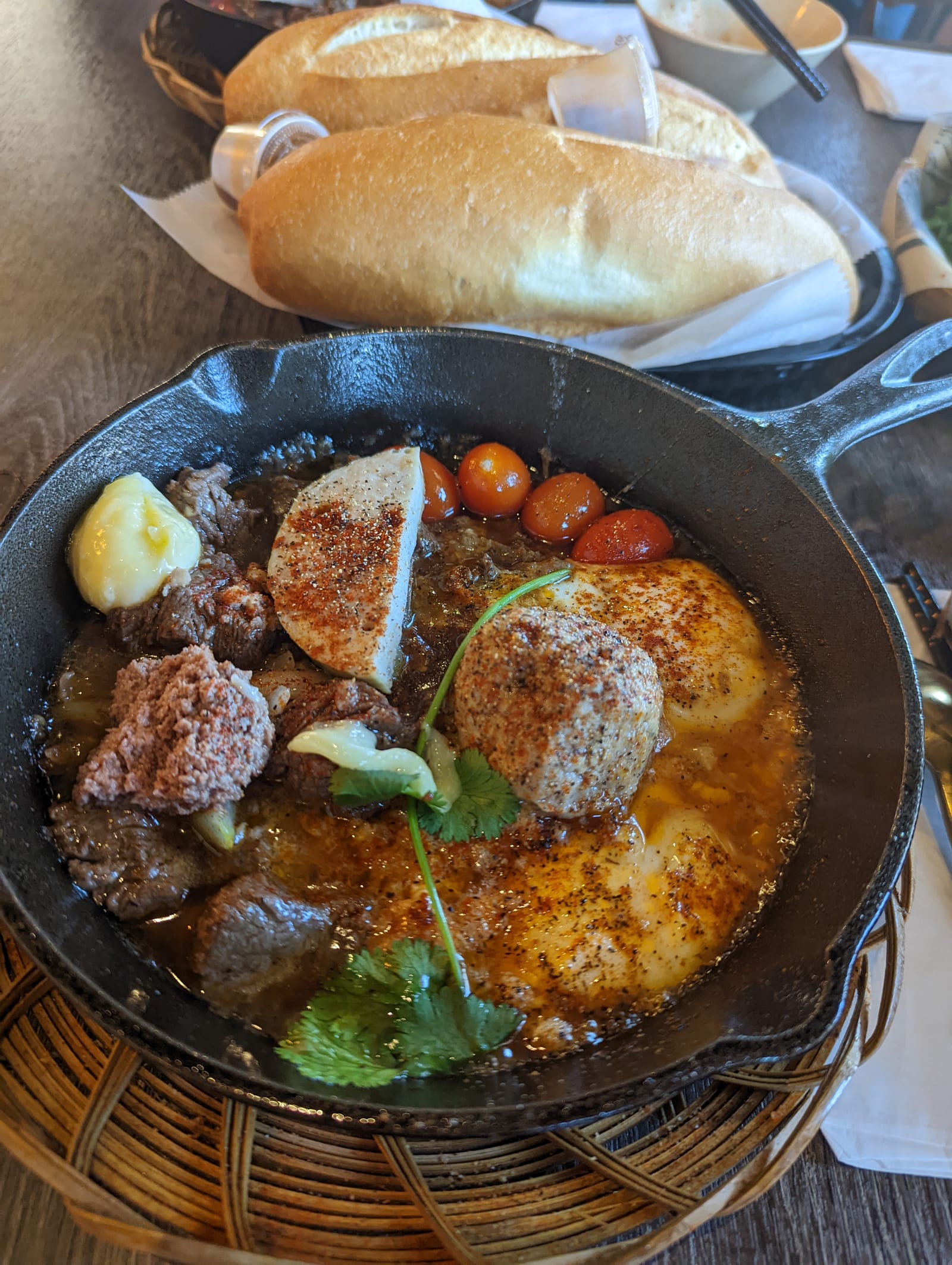 Saigon Oi Restaurant