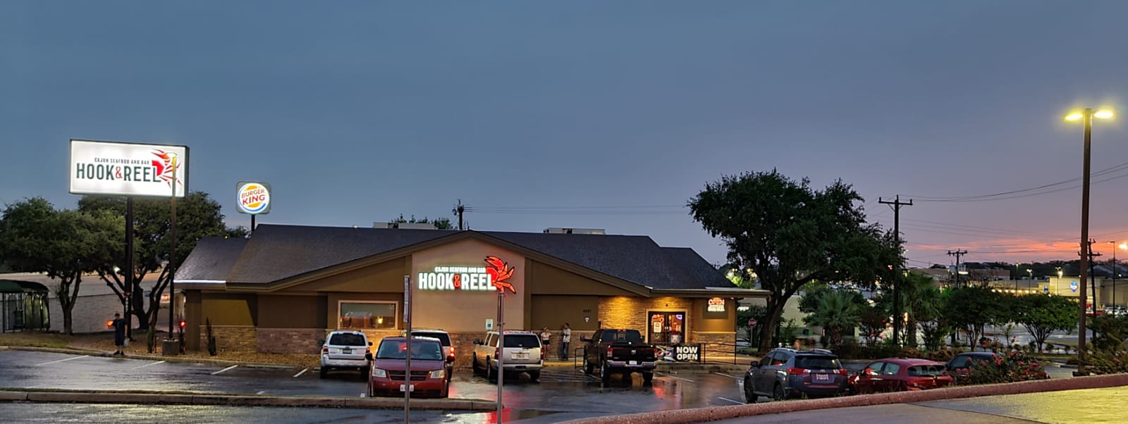 Hook & Reel Cajun Seafood & Bar