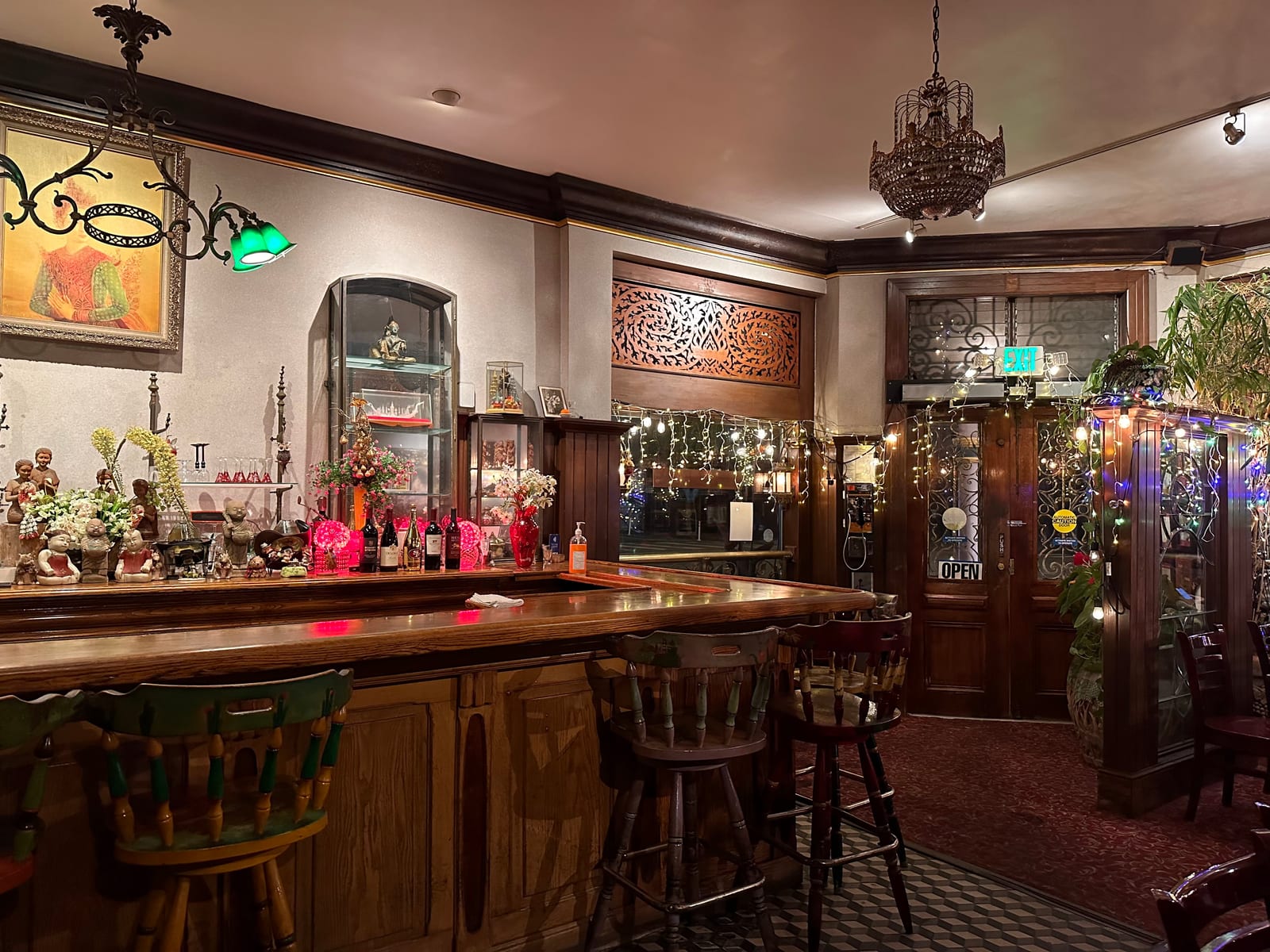 Manora's Thai Cuisine