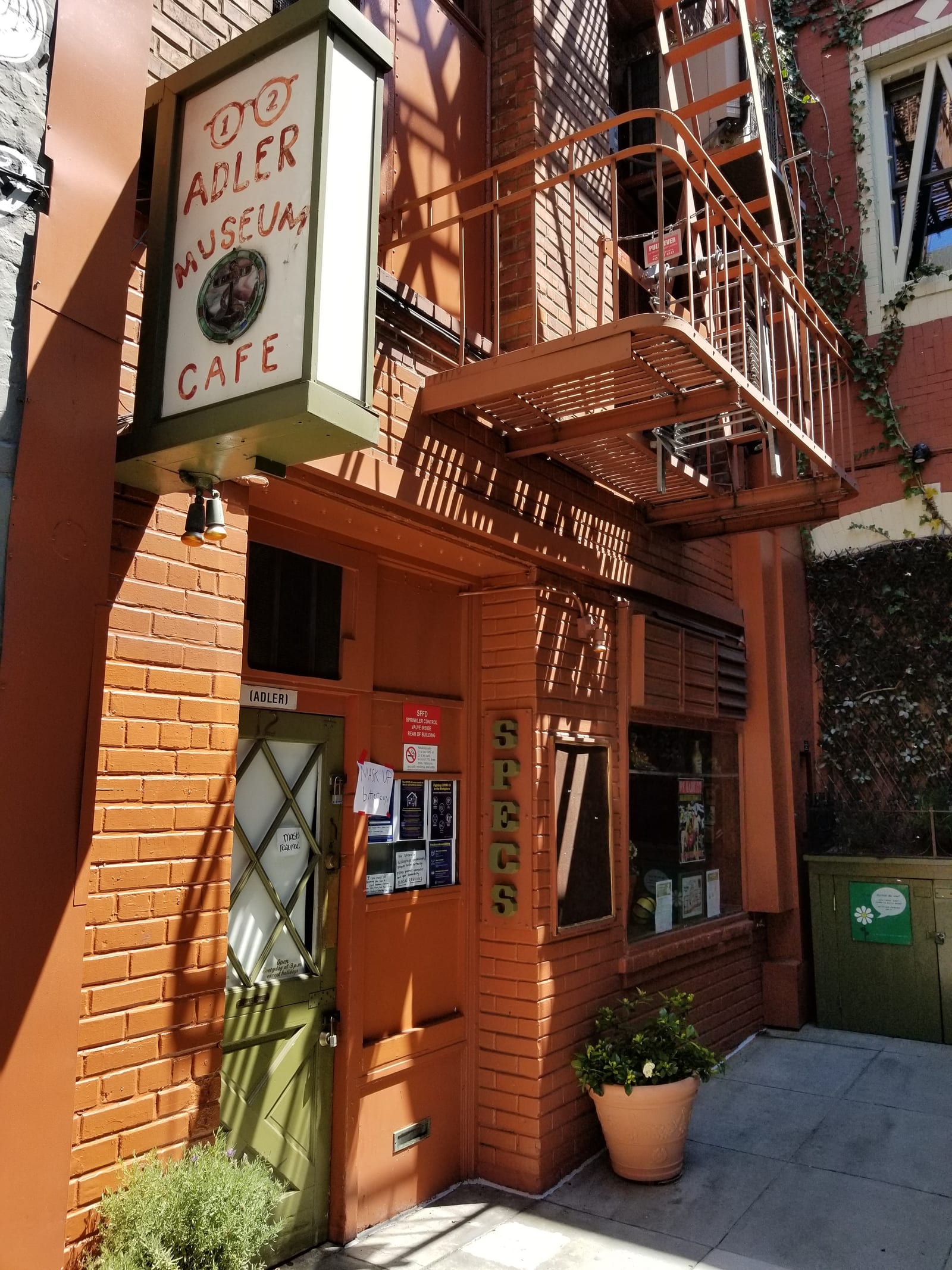 Specs' Twelve Adler Museum Cafe