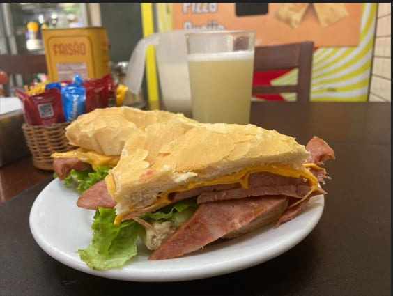 Mega Lanches Estação