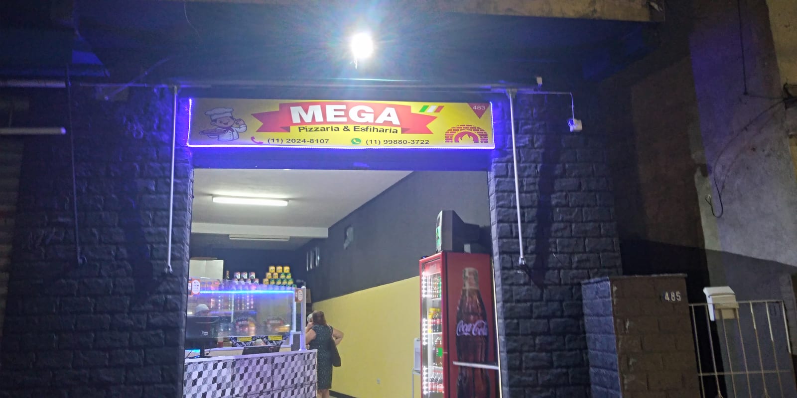 Mega Pizzaria & Esfiharia