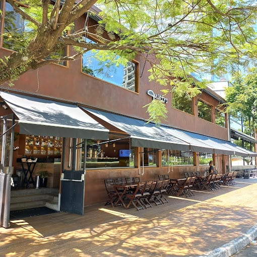 Quattro Bar e Restaurante