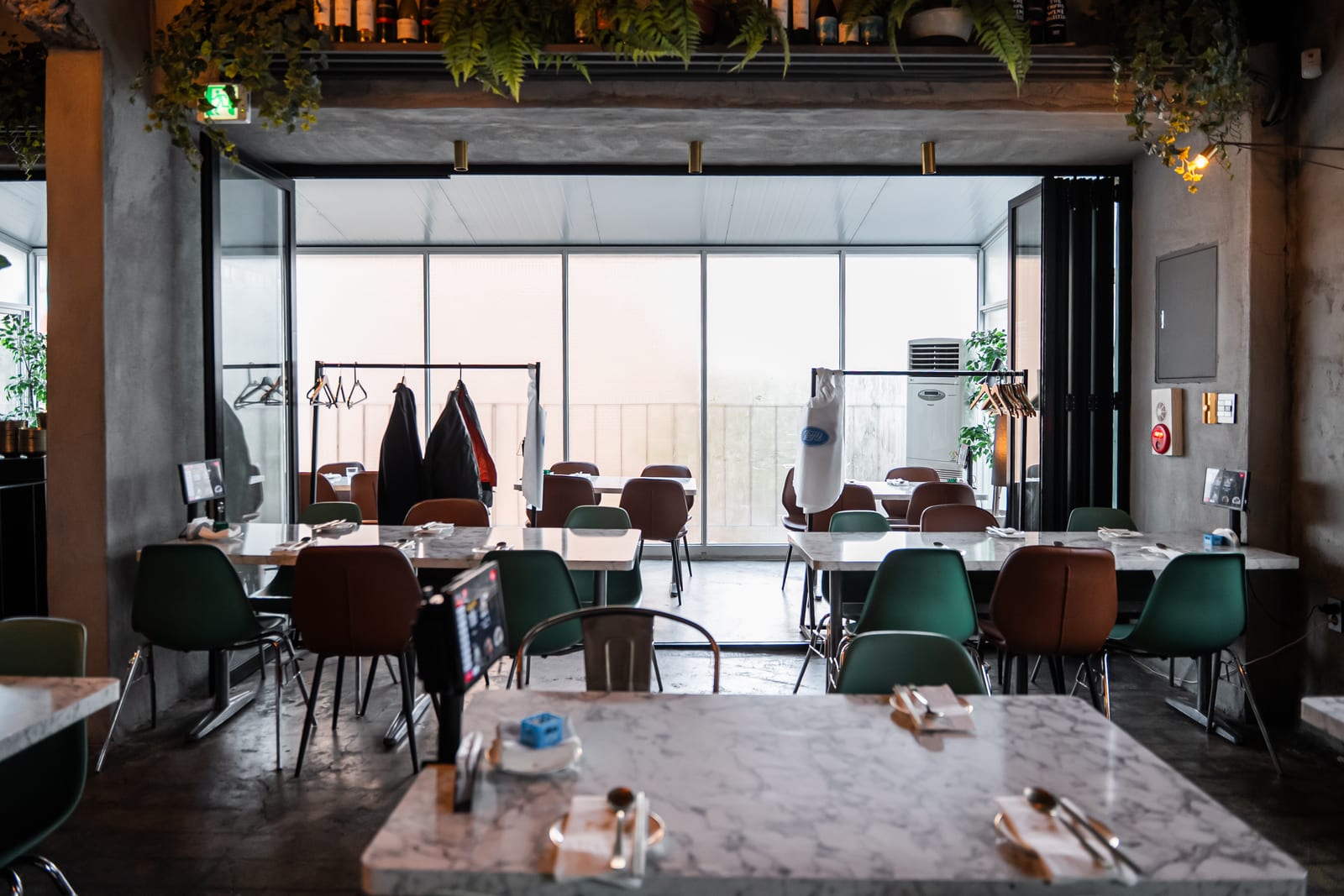 춘식당 가로수길본점 / Chunsikdang Garosugil Flagship / 春食堂 林荫路总店 / チュンシク食堂 カロスキル本店