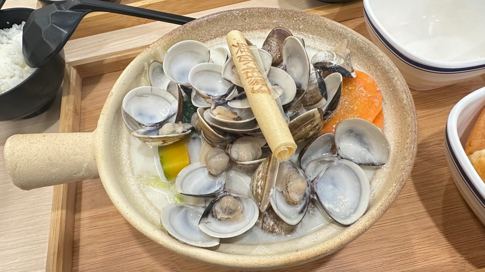 蒙虎白湯小火鍋
