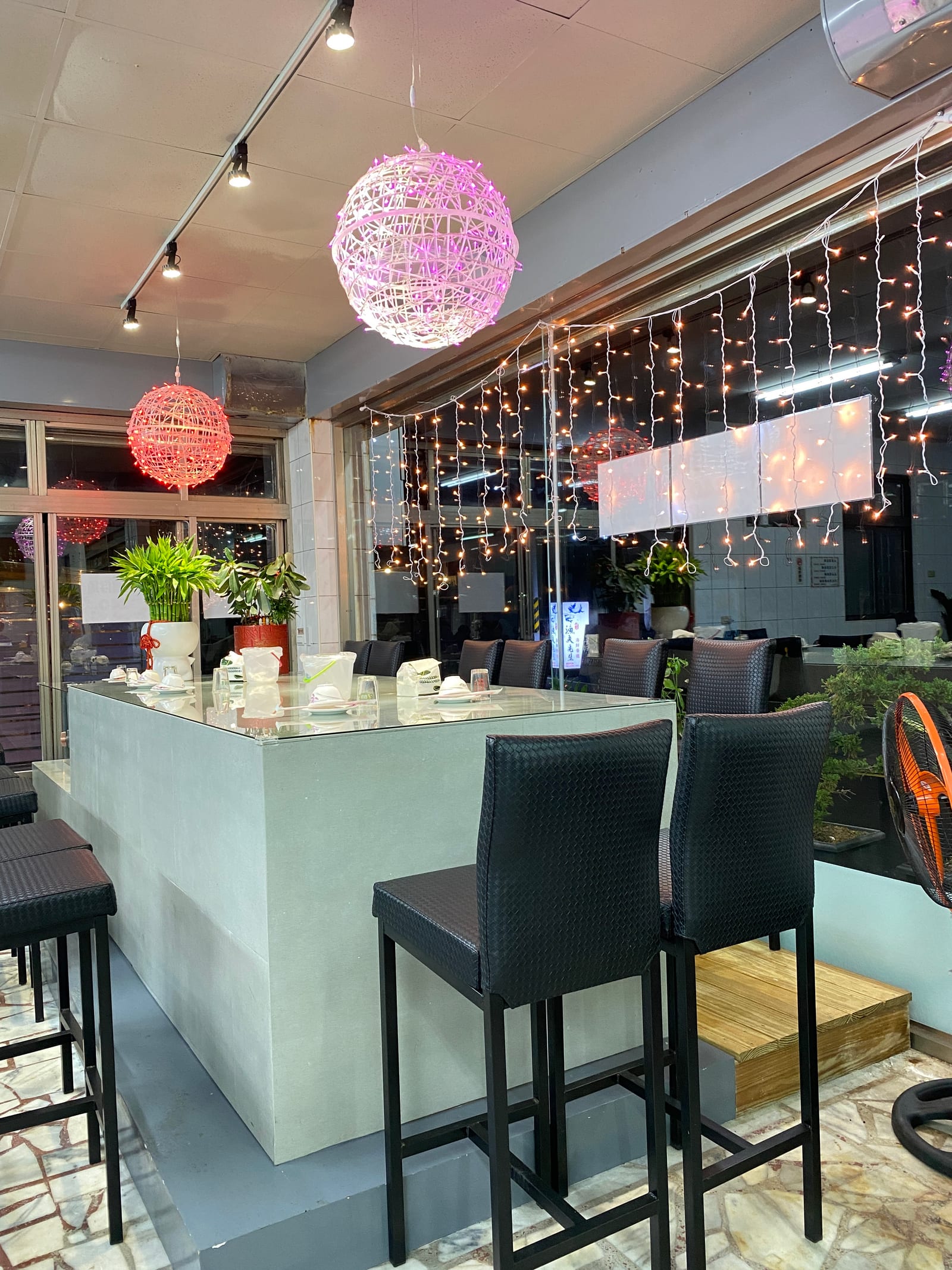 Yufu Xiansheng Seafood Restaurant