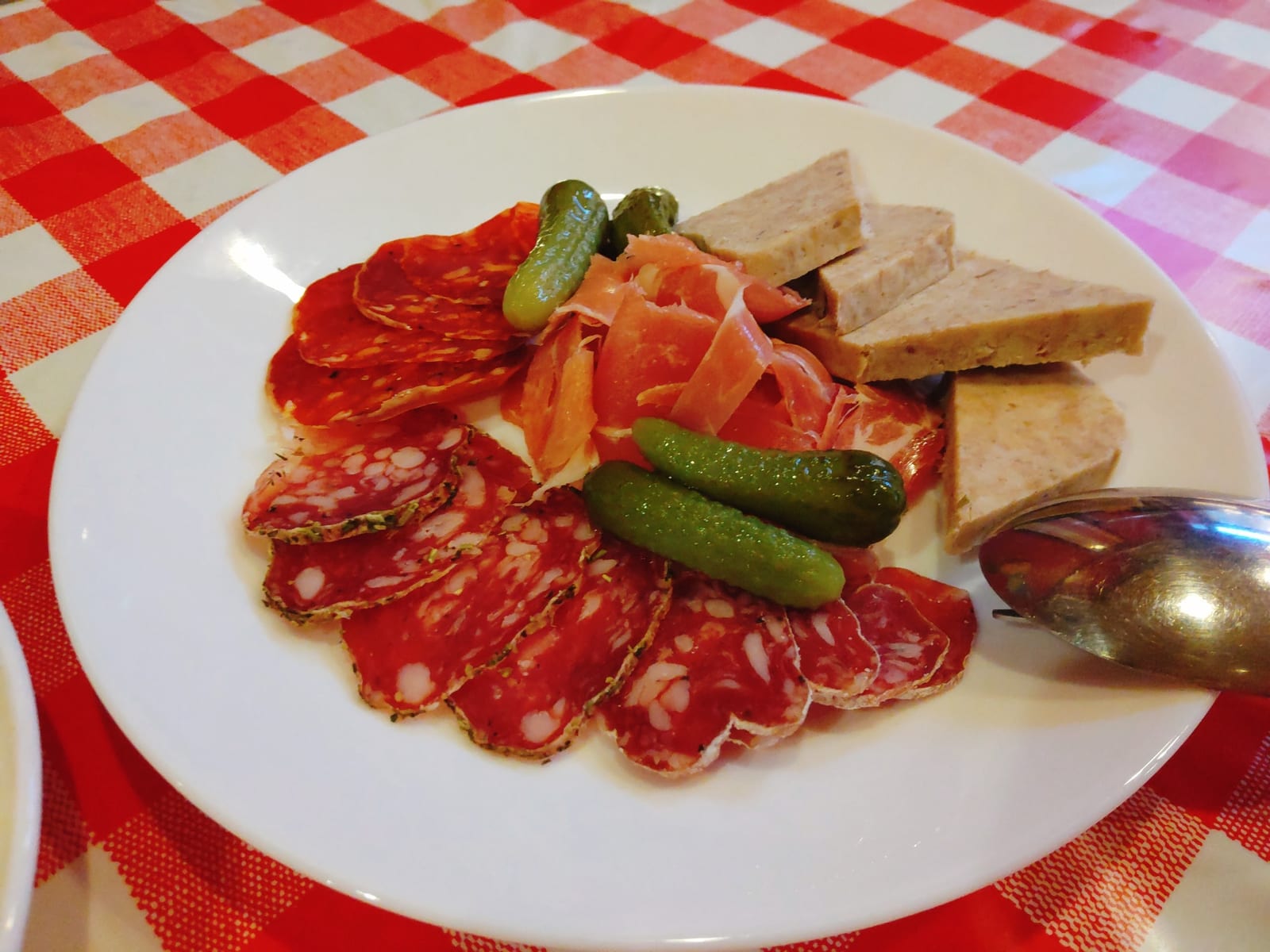 Bistro Magasin Rouge